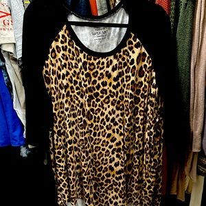 Torrid Super Soft 3/4 sleeve Leopard T size 3